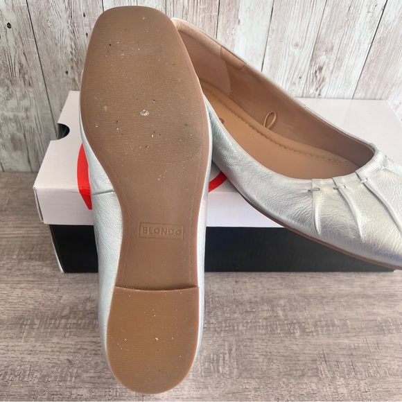 Blondo Silver Metallic Flats Size 7 - Picture 6 of 6